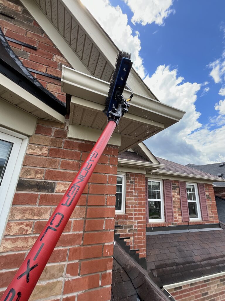 Window Cleaning, gutter cleaning, eavestrough cleaning, interior window cleaning, solar panel cleaning